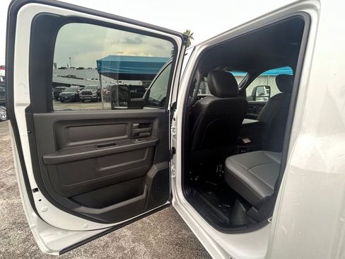 New 2025 RAM 3500 Tradesman AWD/4WD image 39