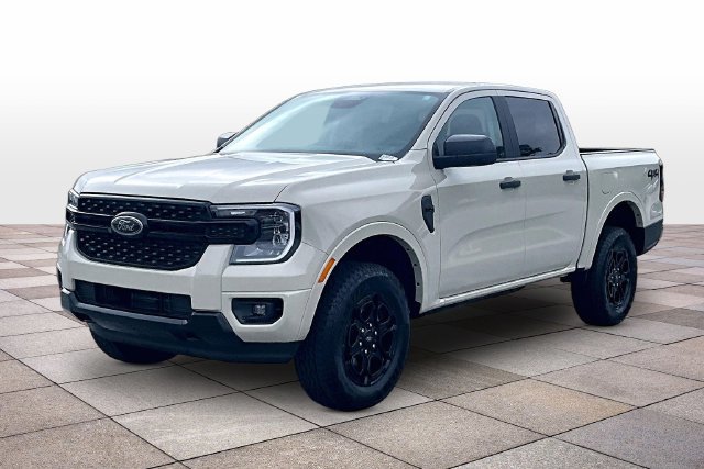 New 2026 Ford Ranger XLT w/ Black Appearance Package RWD image 2