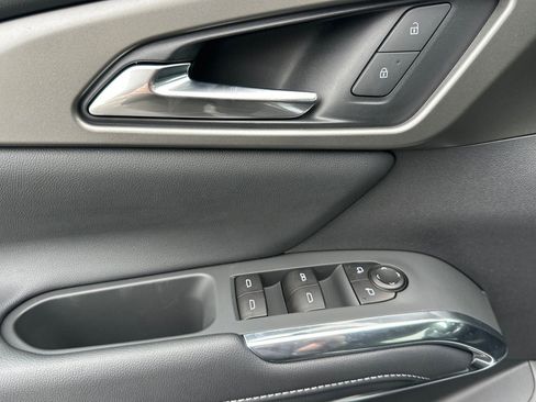 New 2025 Chevrolet Traverse LT w/ Enhanced Driving Package image 11