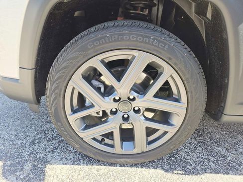 Certified 2026 Jeep Compass Limited AWD/4WD image 17