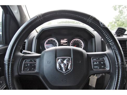 Used 2019 RAM 1500 Tradesman w/ Chrome Plus Package RWD image 9