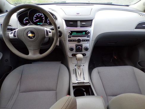 Used 2011 Chevrolet Malibu LS image 28