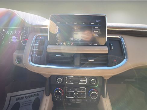 Used 2021 Chevrolet Tahoe Premier w/ Premium Package image 10