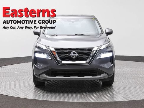 Used 2023 Nissan Rogue SV AWD/4WD image 2