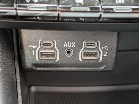 Used 2023 Dodge Durango SXT w/ SXT Blacktop Group AWD/4WD image 23