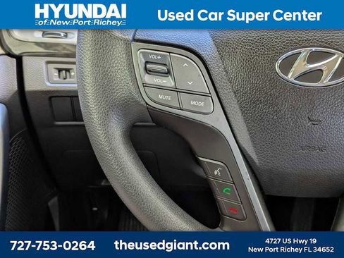 Used 2017 Hyundai Santa Fe SE FWD image 28