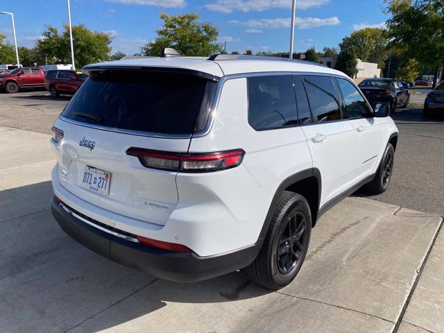 Used 2023 Jeep Grand Cherokee L Laredo AWD/4WD image 3