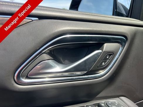 Used 2024 Chevrolet Suburban Premier AWD/4WD image 12