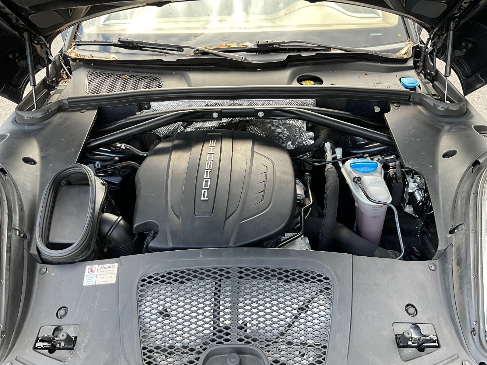 Used 2017 Porsche Macan AWD/4WD image 29