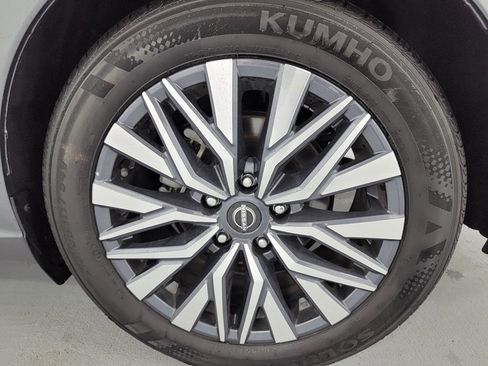 Used 2025 Nissan Altima 2.5 SV FWD image 11