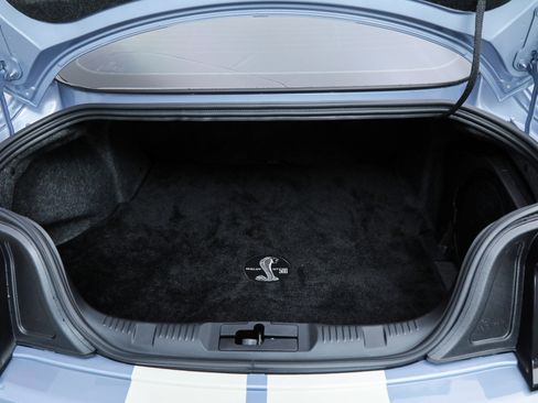 Used 2022 Ford Mustang Shelby GT500 w/ Carbon Fiber Track Pack image 39