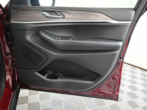 New 2025 Jeep Grand Cherokee L Limited w/ Luxury Tech Group II image 12