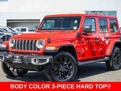 Used 2025 Jeep Wrangler Sahara image 1