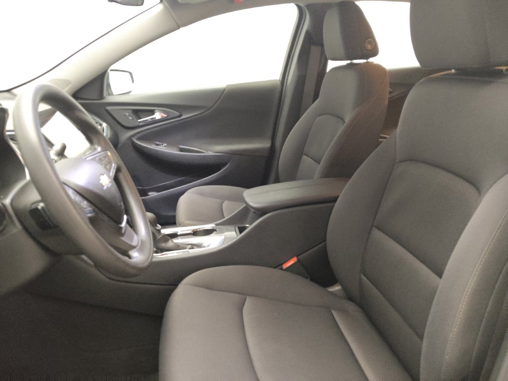 Used 2021 Chevrolet Malibu LT FWD image 17