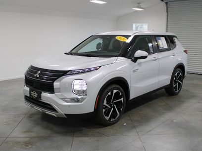 Used 2024 Mitsubishi Outlander 4WD Plug-In Hybrid