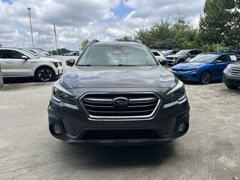 Used 2018 Subaru Outback 2.5i Premium AWD/4WD image 3