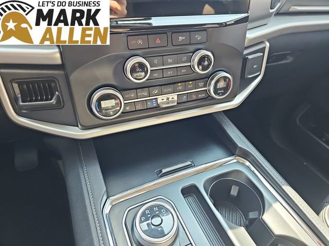 Used 2024 Ford Expedition XLT AWD/4WD image 17