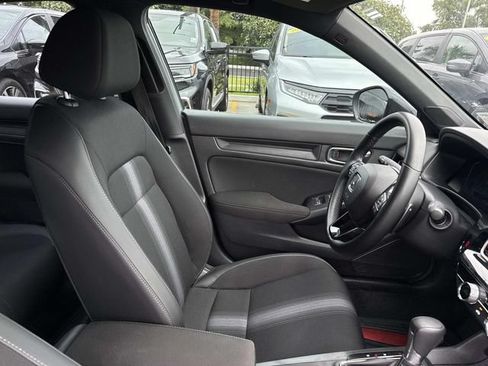 Used 2025 Honda Civic Sport image 10
