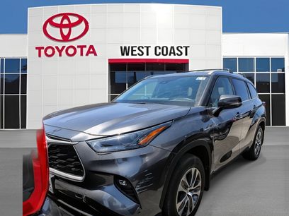 Used 2023 Toyota Highlander XLE