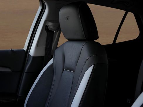 Used 2025 Buick Envision Sport Touring image 12