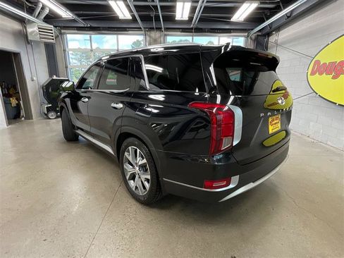 Used 2020 Hyundai Palisade SEL FWD image 3