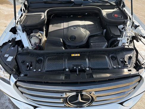 Used 2025 Mercedes-Benz GLS 450 4MATIC image 27