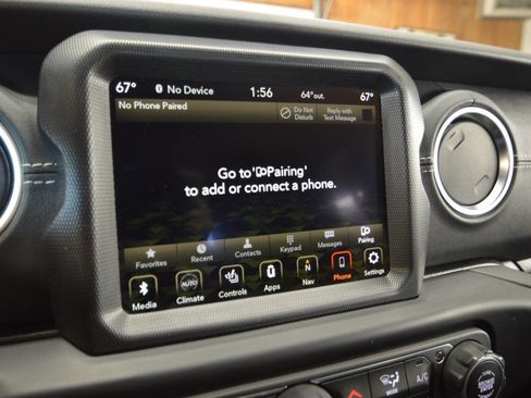 Used 2023 Jeep Wrangler Unlimited Sahara w/ Cold Weather Group image 35