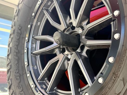 Used 2022 Ford Bronco Raptor image 9