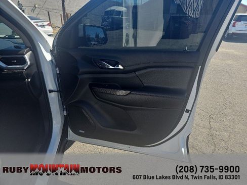 Used 2019 GMC Acadia SLT AWD/4WD image 34