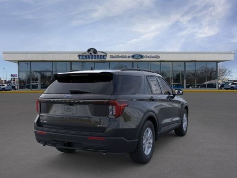 New 2026 Ford Explorer Active image 8