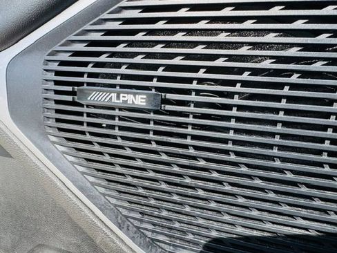 Used 2024 Jeep Wagoneer Series II AWD/4WD image 10