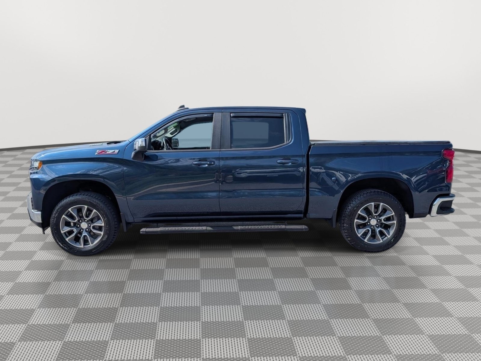 Used 2020 Chevrolet Silverado 1500 LT w/ All-Star Edition AWD/4WD image 2