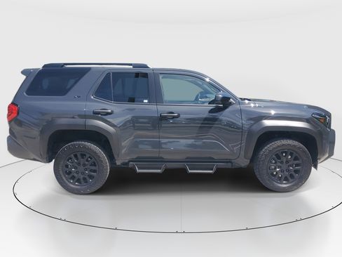 Used 2026 Toyota 4Runner SR5 AWD/4WD image 2