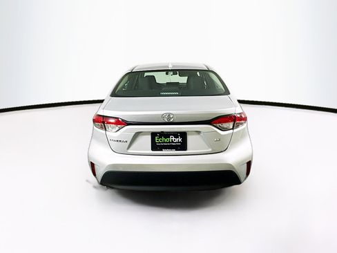 Used 2024 Toyota Corolla LE image 7