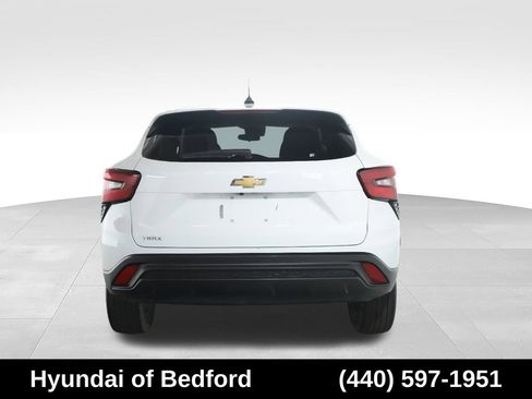 Used 2024 Chevrolet Trax LS FWD image 41