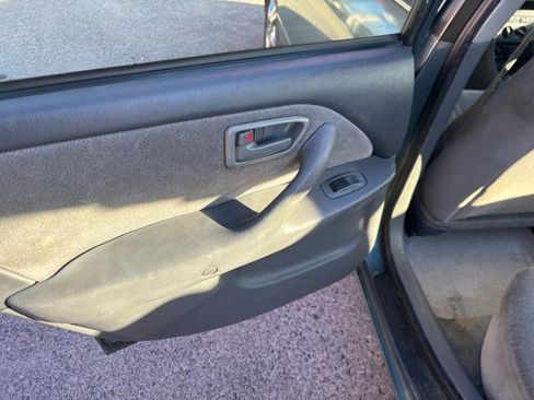 Used 2000 Toyota Camry LE image 10