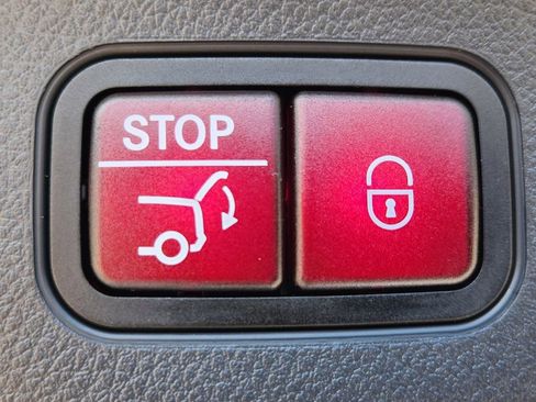 Used 2025 Mercedes-Benz GLA 250 GLA 250 image 17