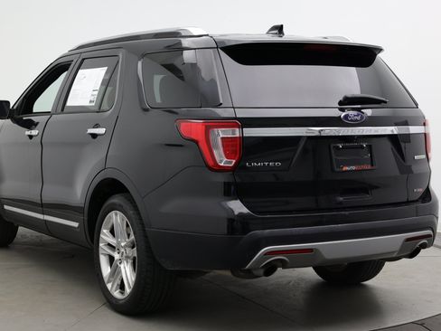 Used 2017 Ford Explorer Limited FWD image 6