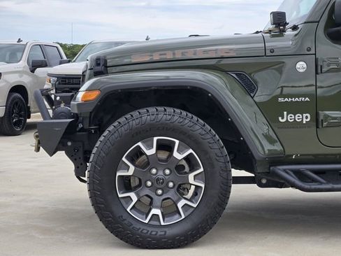 Used 2024 Jeep Wrangler Unlimited Sahara w/ Technology Group AWD/4WD image 10