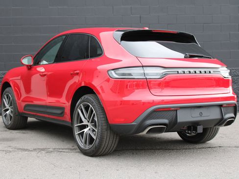 New 2026 Porsche Macan image 3