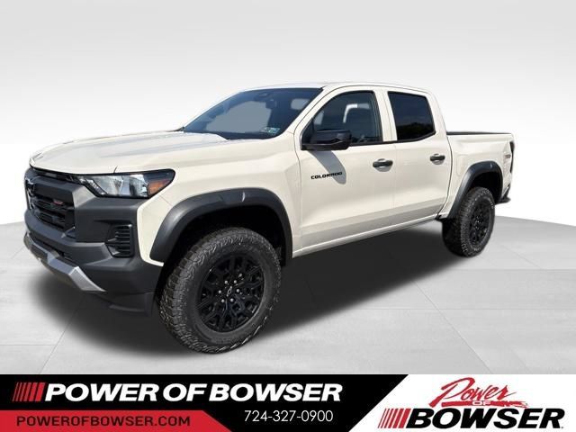 New 2026 Chevrolet Colorado Trail Boss w/ LPO, Tailgate Decal Package AWD/4WD image 1