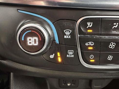 Used 2023 Chevrolet Traverse LT AWD/4WD image 24