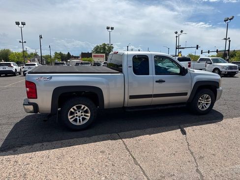 Used 2011 Chevrolet Silverado 1500 LT w/ All-Star Edition AWD/4WD image 8