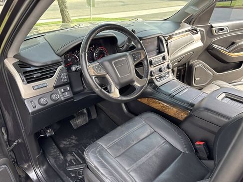 Used 2015 GMC Yukon XL Denali w/ Premium Package AWD/4WD image 21