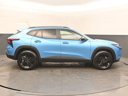 Used 2025 Chevrolet Trax ACTIV FWD image 10