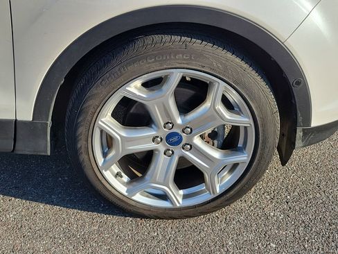 Used 2019 Ford Escape Titanium image 7