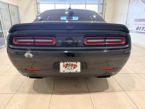 Used 2019 Dodge Challenger SRT Hellcat Redeye image 6