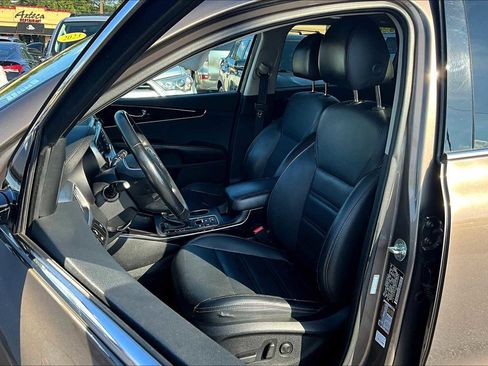 Used 2019 Kia Sorento EX image 7
