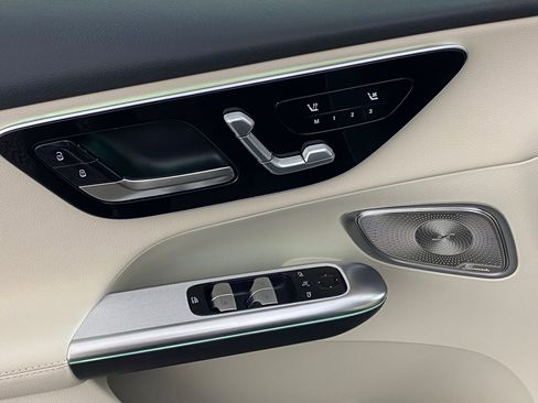 Used 2026 Mercedes-Benz GLC 300 4MATIC image 23