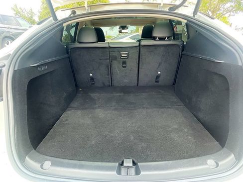Used 2024 Tesla Model Y Long Range RWD image 24